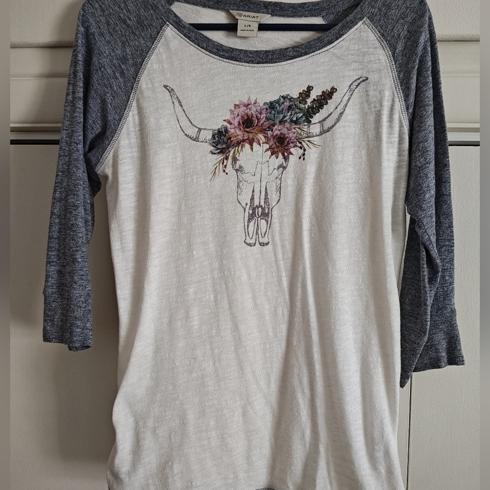 Ariat Floral Skull Graphic Raglan Tee Size L
